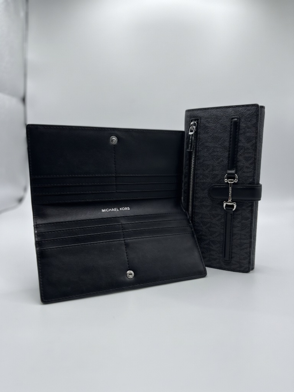 Michael Kors Jet Set Item Carryall Wallet Black Signature MK with Bit Hardware